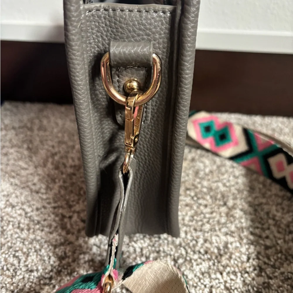 Hand painted one of a kind coastal cowgirl Montana west bag. - Picture 5 of 7